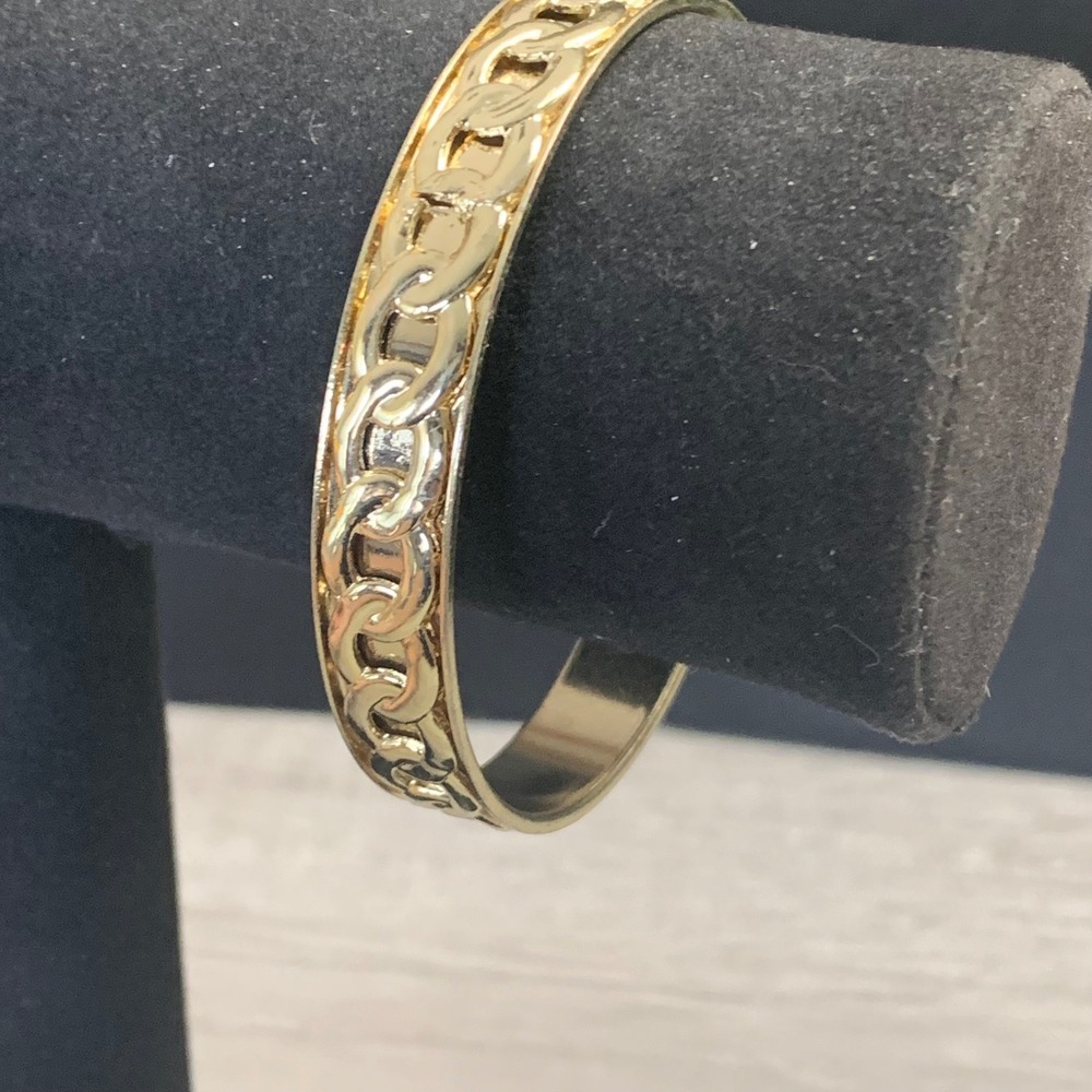 Gold Tone Curb Link Chain Motif Bangle Bracelet 8 Inch Slip On